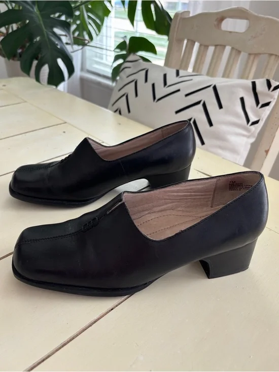 Strictly Comfort Casual Slip On Loafers Women’s 7 M Black Leather - Picture 2 of 15